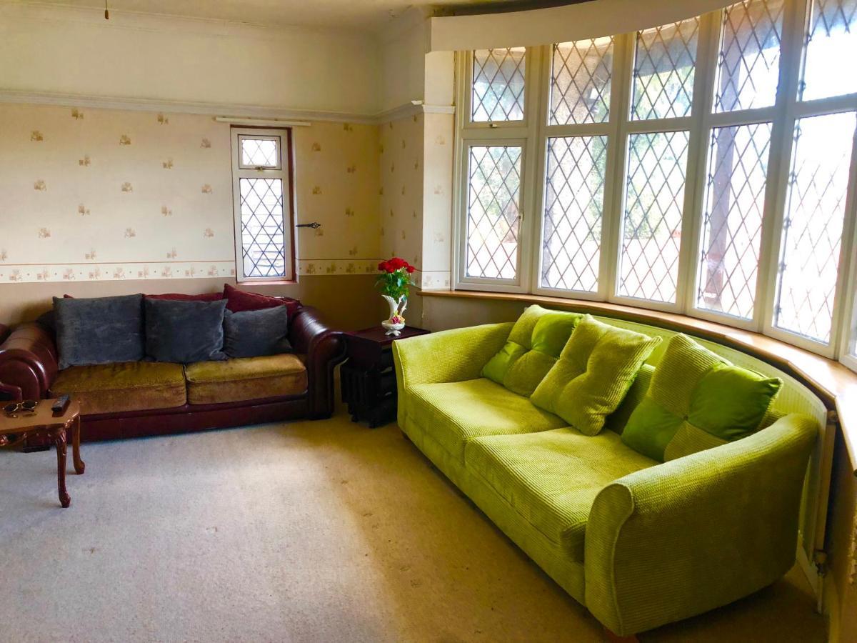 شقة Amazing Quiet Garden House Near London Luton Airport المظهر الخارجي الصورة