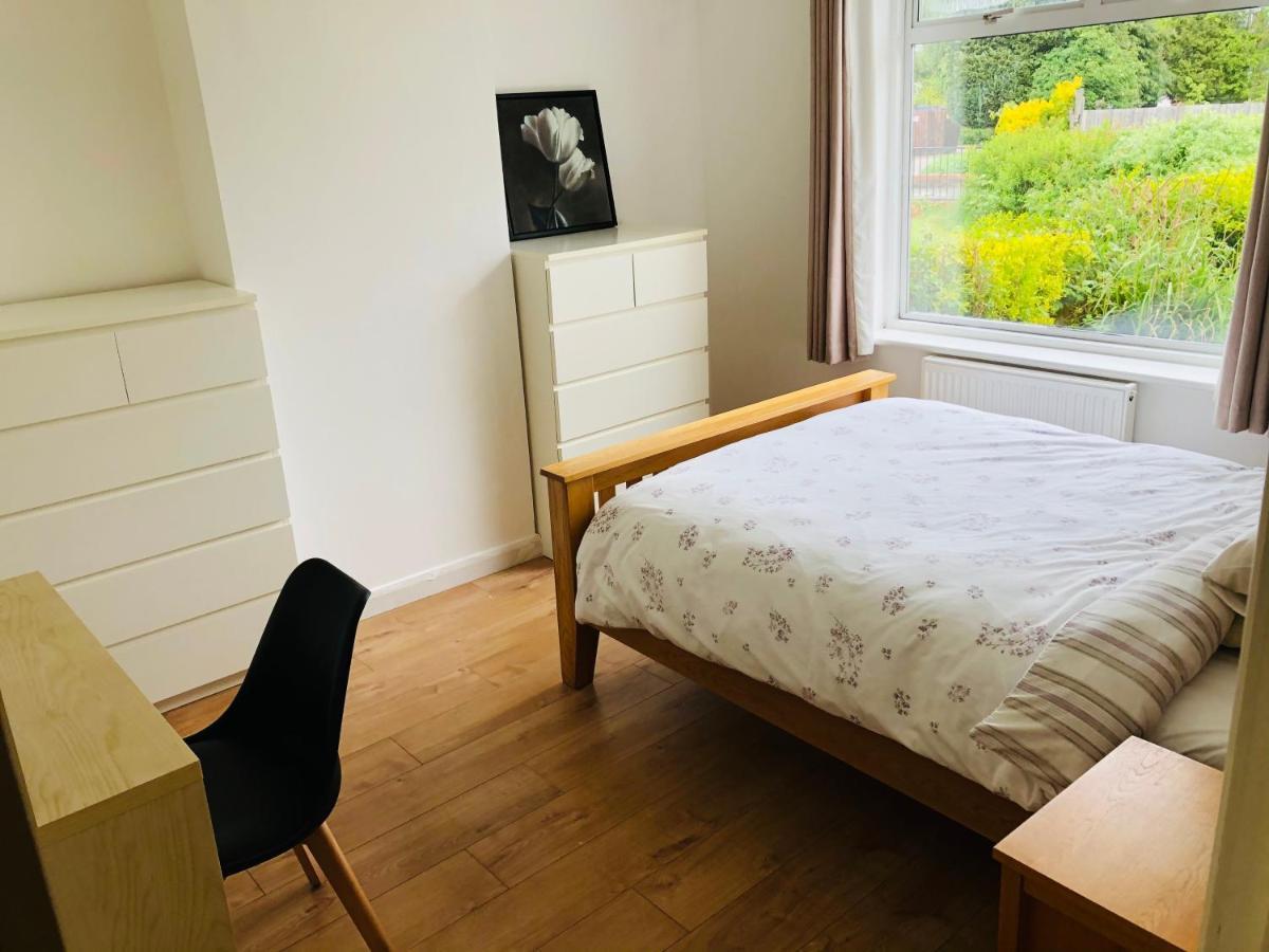 شقة Amazing Quiet Garden House Near London Luton Airport المظهر الخارجي الصورة