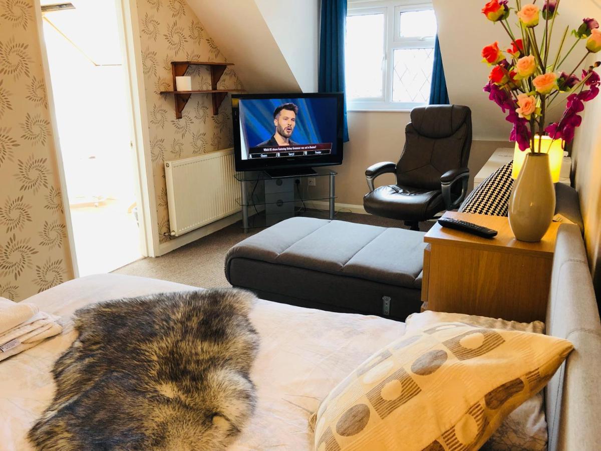 شقة Amazing Quiet Garden House Near London Luton Airport المظهر الخارجي الصورة