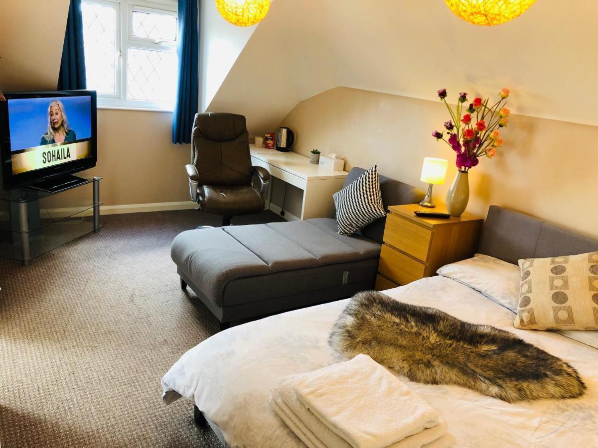 شقة Amazing Quiet Garden House Near London Luton Airport المظهر الخارجي الصورة
