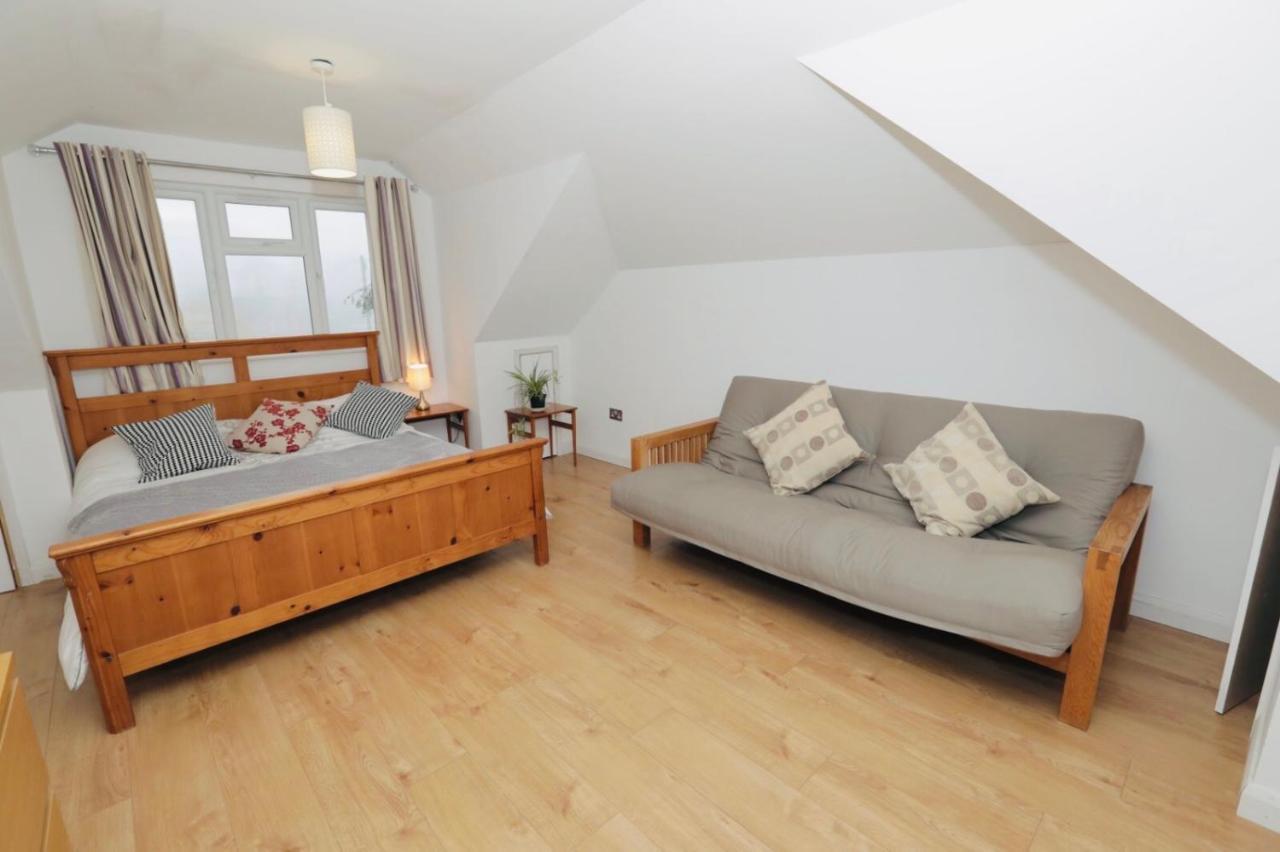 شقة Amazing Quiet Garden House Near London Luton Airport المظهر الخارجي الصورة