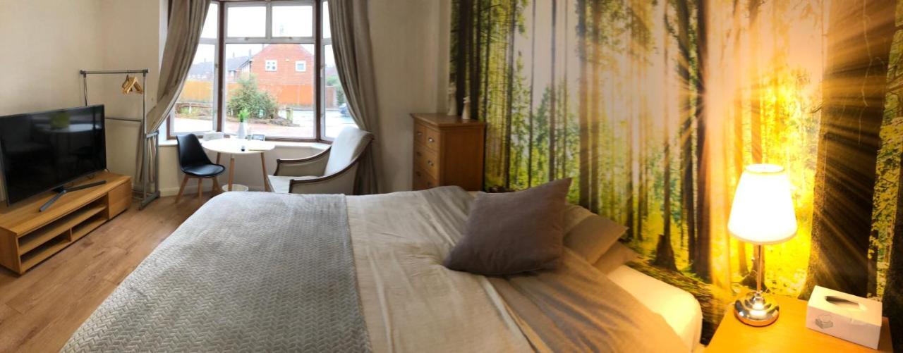 شقة Amazing Quiet Garden House Near London Luton Airport المظهر الخارجي الصورة