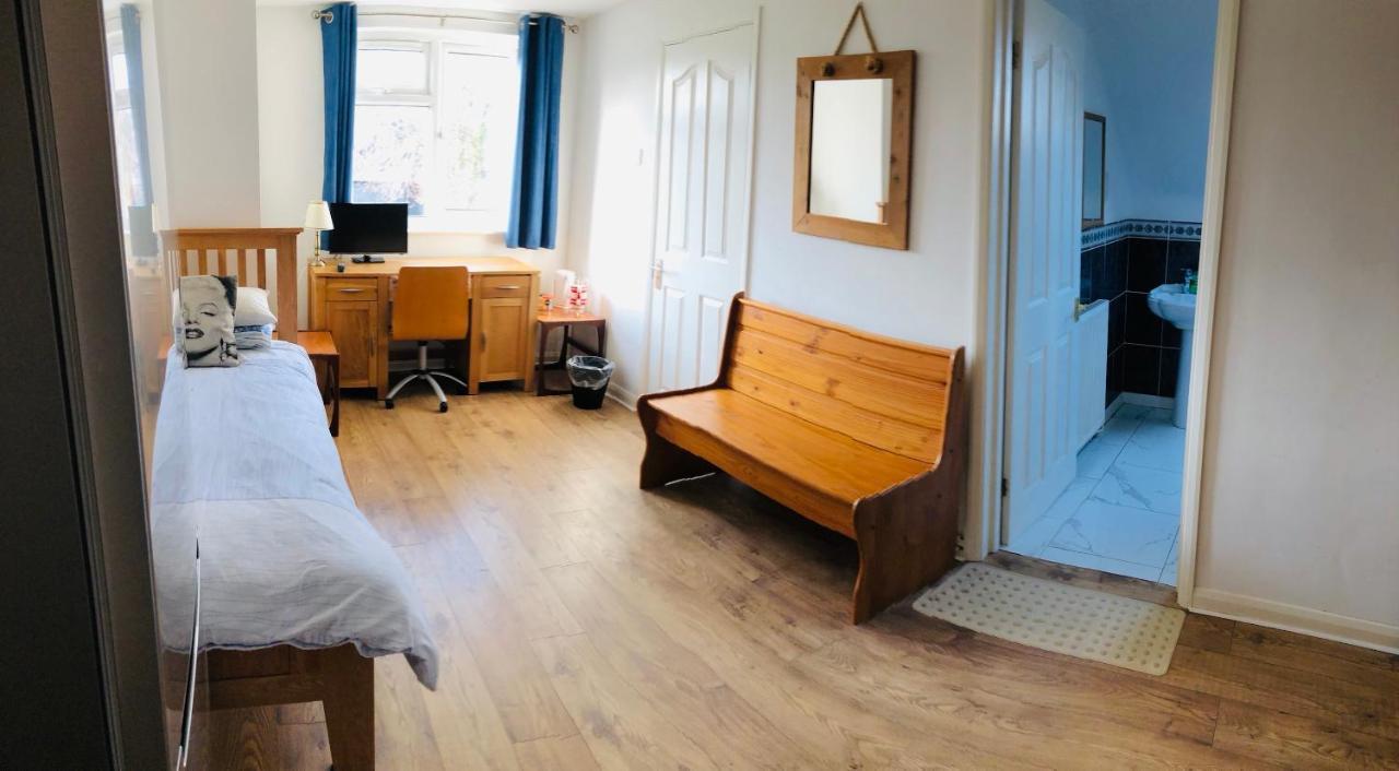 شقة Amazing Quiet Garden House Near London Luton Airport المظهر الخارجي الصورة