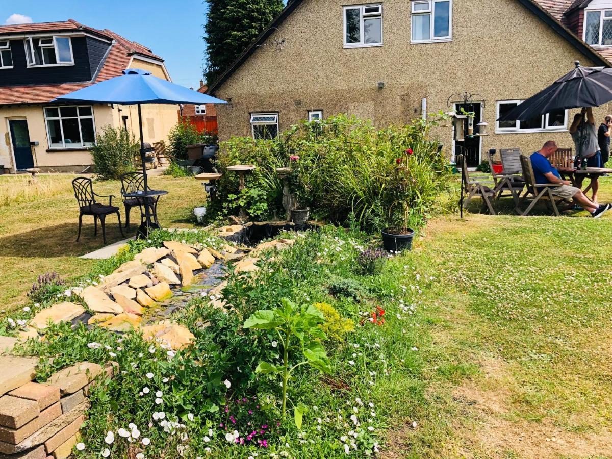شقة Amazing Quiet Garden House Near London Luton Airport المظهر الخارجي الصورة