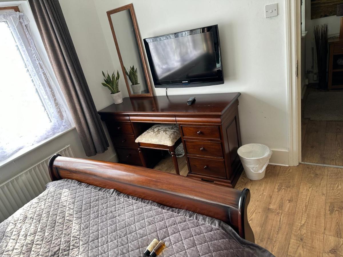 شقة Amazing Quiet Garden House Near London Luton Airport المظهر الخارجي الصورة